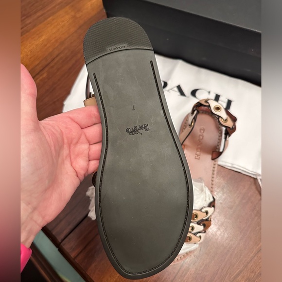 Coach Sandals Size 7, NWT - Picture 2 of 4